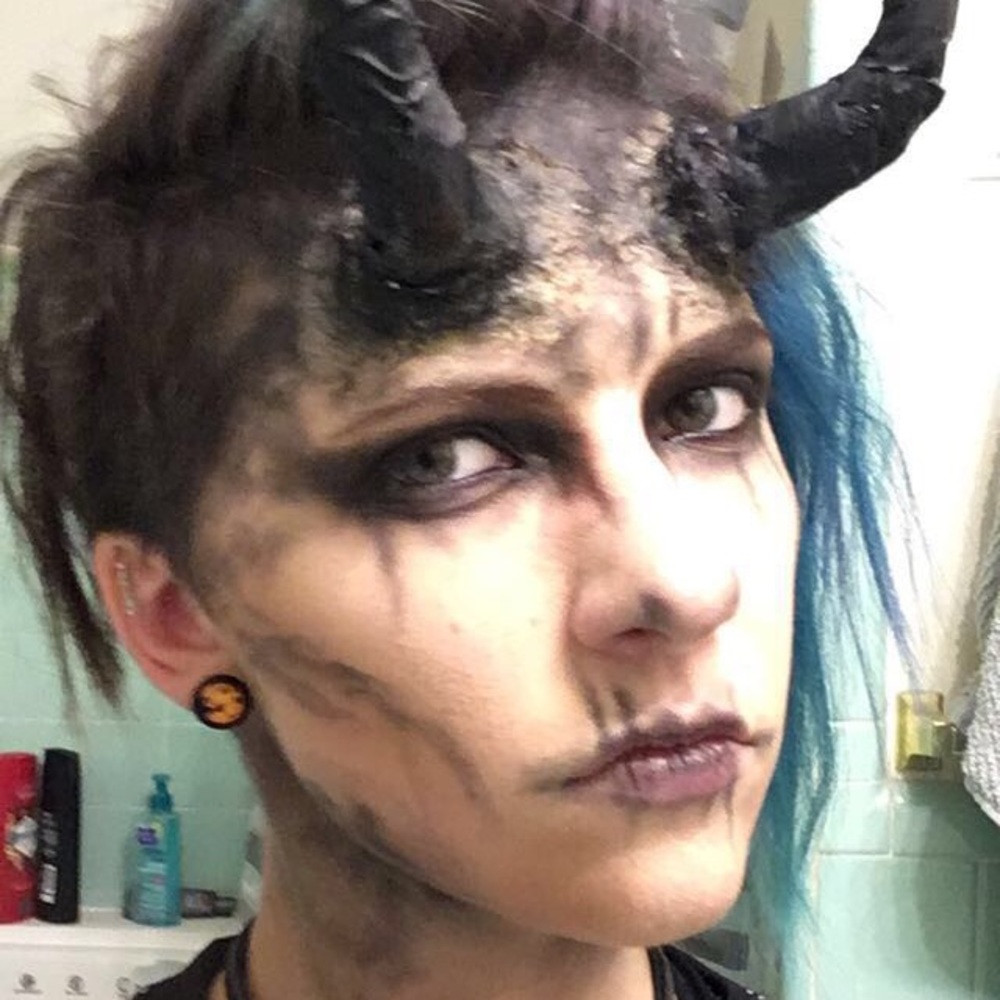 Meet your Posher, Kelby